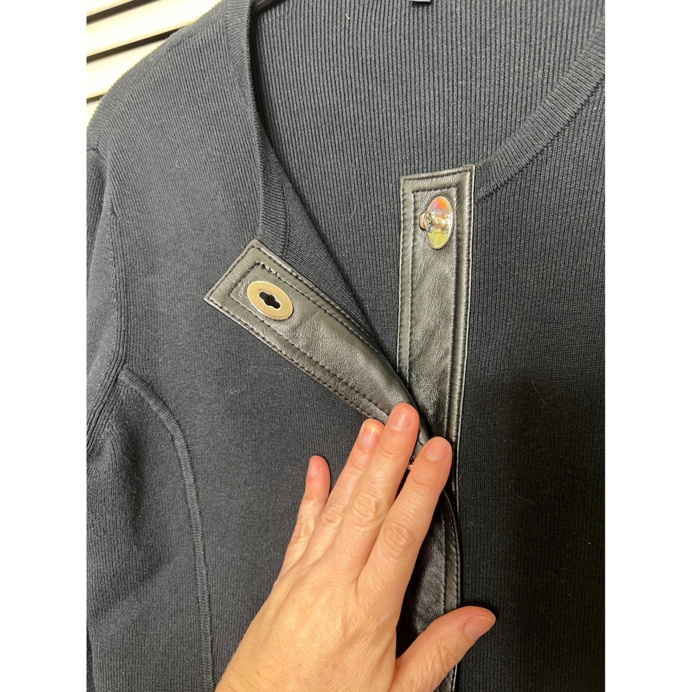 Anne Klein Black Cardigan S Leather Placket Turn Lock Sweater Old Money Chic - Picture 4 of 10